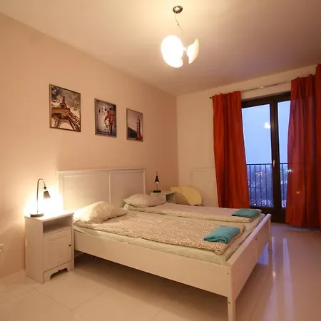 Apartment Gdanski Warsaw
